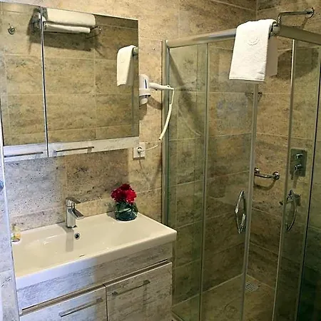 Burcman Visne Hotel